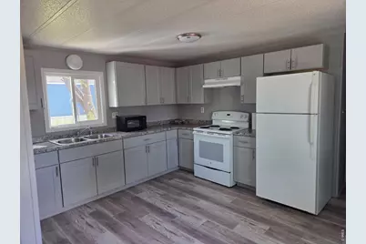 101 Larch Dr, Log Lane Village, CO 80705 - Photo 12