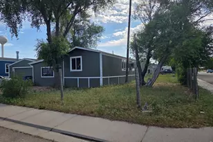 101 Larch Dr, Log Lane Village, CO 80705 - Photo 2