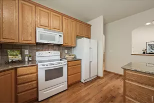 3938 Woodview Ct, Fort Collins, CO 80526 - Photo 8