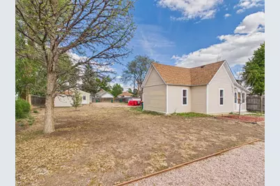 413 Park Ave, Eaton, CO 80615 - Photo 2