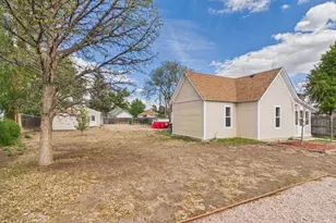 413 Park Ave, Eaton, CO 80615 - Photo 2