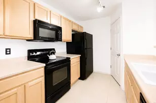 5255 Memphis St, Denver, CO 80239 - Photo 10
