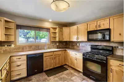 1701 Rutledge Ct, Fort Collins, CO 80526 - Photo 6