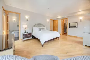 2034 Pearl St, Boulder, CO 80302 - Photo 18