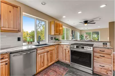 217 Park St, Lyons, CO 80540 - Photo 18