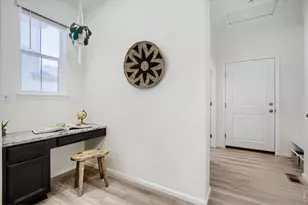 421 Zeppelin Wy, Fort Collins, CO 80524 - Photo 8