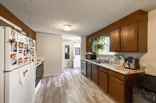 2051 Collyer St, Longmont, CO 80501 - Photo 8