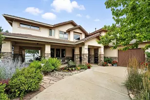 4725 Valley Oak Dr, Loveland, CO 80538 - Photo 2