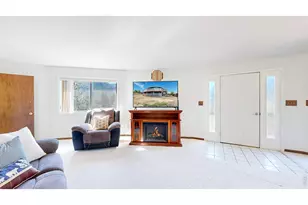 2408 Longview Dr, Estes Park, CO 80517 - Photo 2
