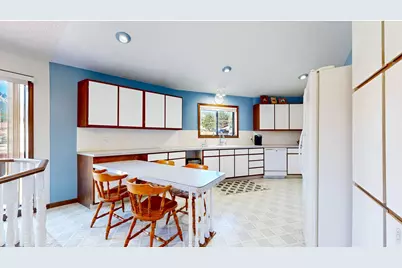2408 Longview Dr, Estes Park, CO 80517 - Photo 8