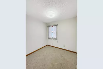 527 S Bowman Ave, Holyoke, CO 80734 - Photo 14