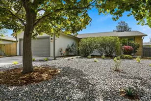 2454 Leghorn Dr, Fort Collins, CO 80526 - Photo 2