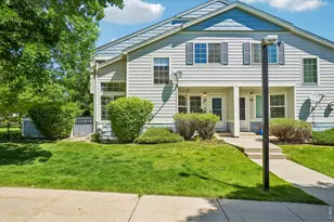 1419 Red Mountain Dr, Longmont, CO 80504 - Photo 2