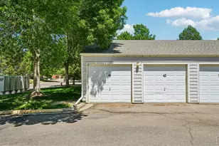 1419 Red Mountain Dr, Longmont, CO 80504 - Photo 34
