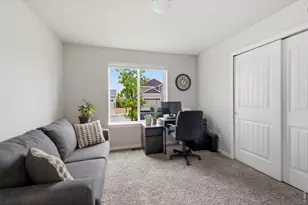 1869 Egnar St, Loveland, CO 80538 - Photo 16