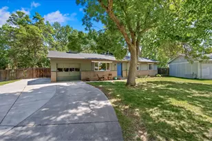 404 Irish Dr, Fort Collins, CO 80521 - Photo 2