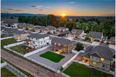 4476 Mountain Sky St, Johnstown, CO 80534 - Photo 4