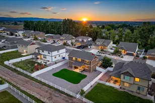 4476 Mountain Sky St, Johnstown, CO 80534 - Photo 4