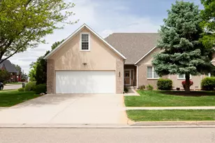 128 Lincoln St, Sterling, CO 80751 - Photo 2