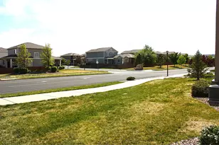 2960 Kincaid Dr, Loveland, CO 80538 - Photo 4