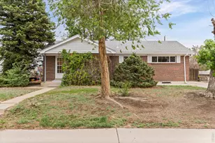 10674 Grant Dr, Northglenn, CO 80233 - Photo 2