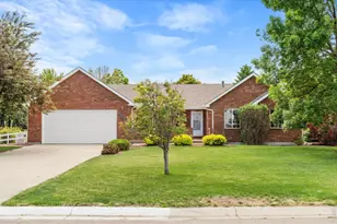 2243 Breckenridge Dr, Berthoud, CO 80513 - Photo 4