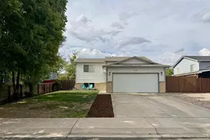 233 E 19th Street Rd, Greeley, CO 80631 - Photo 2