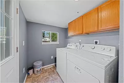 2437 W 9th St, Greeley, CO 80634 - Photo 6