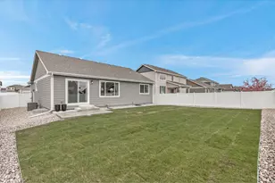 945 Maplebrook Dr, Windsor, CO 80550 - Photo 36