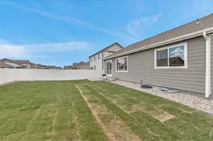 945 Maplebrook Dr, Windsor, CO 80550 - Photo 38