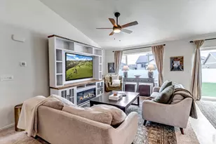 945 Maplebrook Dr, Windsor, CO 80550 - Photo 4