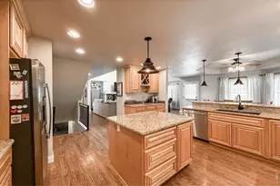 2000 Ridgeview Dr, Longmont, CO 80504 - Photo 10