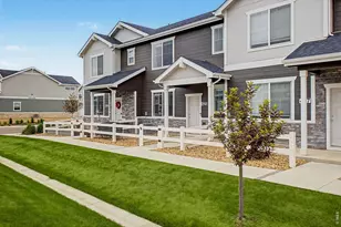 425 Condor Wy, Johnstown, CO 80534 - Photo 2
