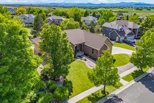 1190 Trails End Ct, Windsor, CO 80550 - Photo 4