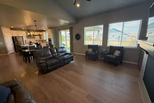 709 Hillspire Dr, Windsor, CO 80550 - Photo 4