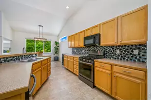 427 Pioneer Ln, Johnstown, CO 80534 - Photo 8