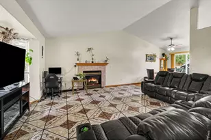 3310 Windmill Ct, Evans, CO 80620 - Photo 4