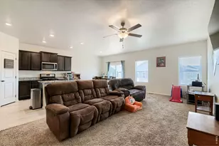524 Evans Ave, Keenesburg, CO 80643 - Photo 6
