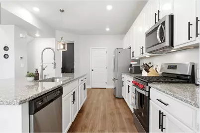 10118 E Zeno St, Commerce City, CO 80022 - Photo 2