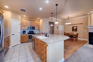 1379 Charles Dr, Longmont, CO 80503 - Photo 4