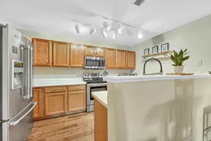 4251 S Blackhawk Cir, Aurora, CO 80014 - Photo 8