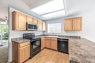 608 Peyton Dr, Fort Collins, CO 80525 - Photo 2