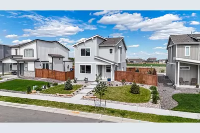 228 E 4th St, Berthoud, CO 80513 - Photo 2