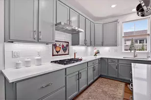 955 Grenville Cir, Erie, CO 80516 - Photo 4