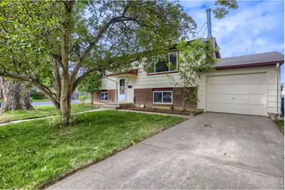 417 Clover Ln, Fort Collins, CO 80521 - Photo 2