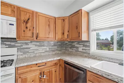 1510 29th Ave, Greeley, CO 80634 - Photo 8