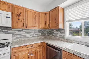 1510 29th Ave, Greeley, CO 80634 - Photo 8