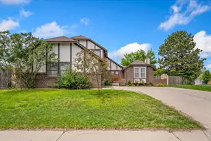 1609 Marilyn Ct, Loveland, CO 80537 - Photo 2