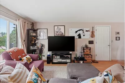 2337 W Linda Dr, Loveland, CO 80537 - Photo 2
