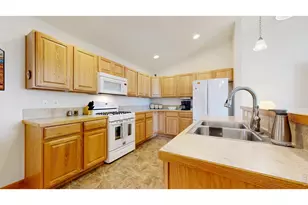 479 E 27th St, Loveland, CO 80538 - Photo 12